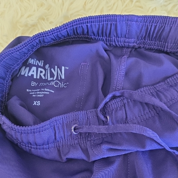 Dickies Women's V-Neck Scrub Top XS- Puple & Marilyn Scrub Pants XS -Purple - Picture 12 of 12